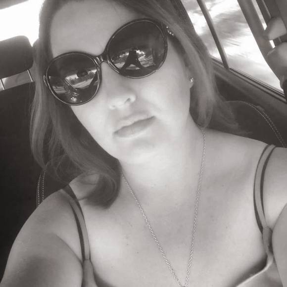 Meet your Posher, Jodie - Picture 1 of 1